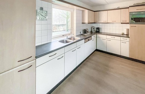 Havelte House | Family-Friendly 3 Bedroom Retreat in Havelte with Spa
