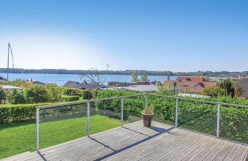 Hejlsminde Strand House | Top-Rated 2 Bedroom Getaway in Hejls with Ocean View
