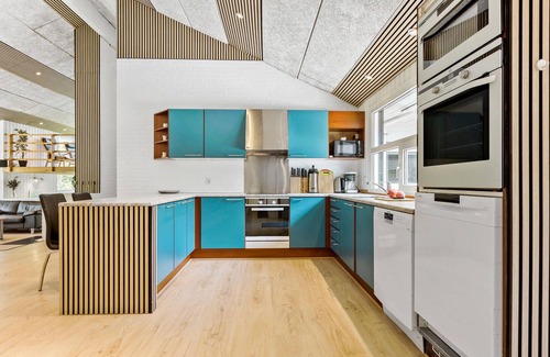Hirtshals House | Spacious 6 Bedroom Retreat in Scenic Hirtshals