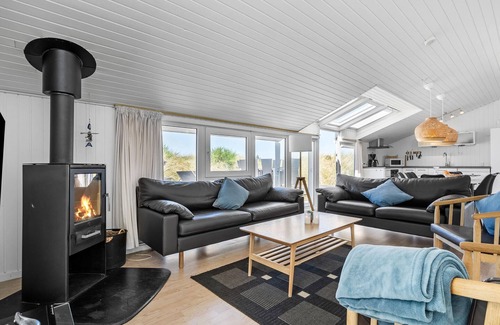 Bjerregaard House | Ideal 4 Bedroom Retreat in Hvide Sande with Ocean Views