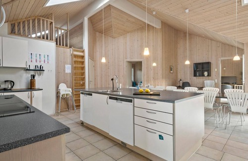 Idestrup House | Discover Your Ideal Vacation Home with Oceanfront Amenities