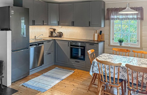 Brekke House | Scenic Cottage with Panoramic Views of Sognefjord