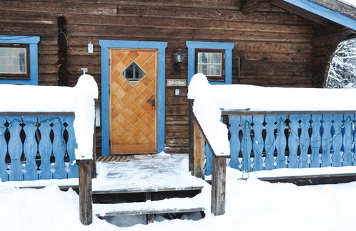 Stoten House | Discover a Cozy Cottage in Rörbäcksnäs with Lake Views