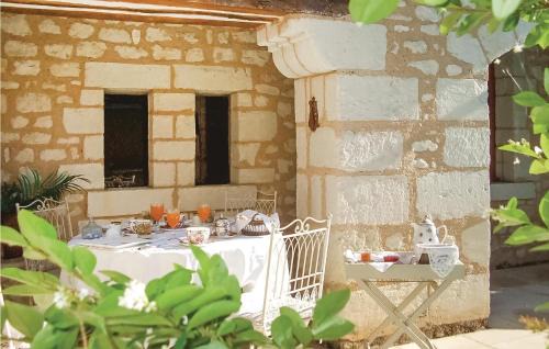 Lye House | Inviting Retreat in Lye with Pool for Families & Friends