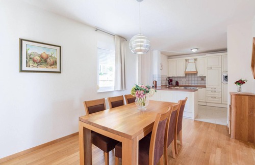 Moca House | Spacious 7 Bedroom Retreat with Ocean Views in Makarska
