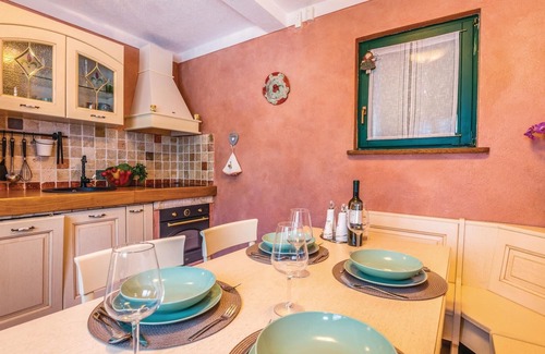 Kras House | Ideal 2 Bedroom Accommodation with Ocean View in Malinska