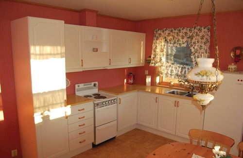 Kvinnherad House | Cozy Retreat Near Lake with Spa and Family Amenities