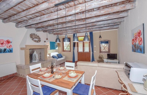 Monzambano House | Comfortable 1 Bedroom Stay with Spa in Monzambano