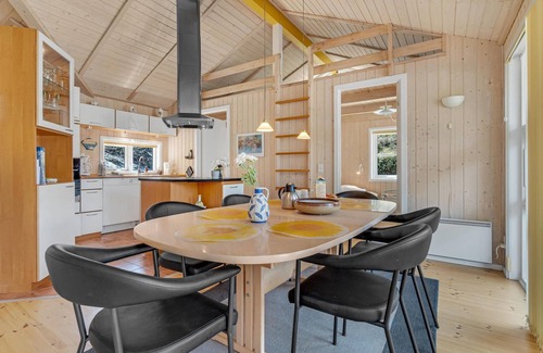 Spidsegard House | Idyllic Holiday Home with Ocean View and Spa Amenities