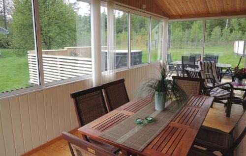 Karlstorp House | Inviting Home in Oskarstrm with Kitchen and Hot Tub