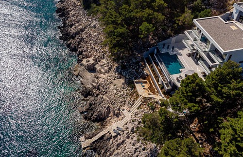Blato House | Discover the Beauty of Island Korčula: Pools & Spa Await