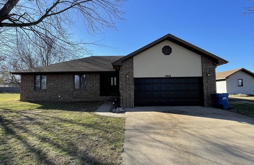 Ozark House | Inviting Home in Ozark MO with Breakfast & Family Amenities