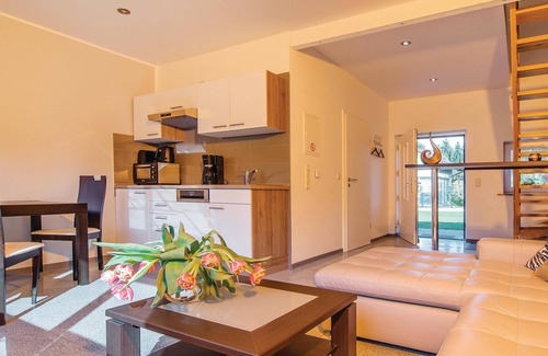 Pinnow House | Inviting 2-Bedroom Accommodation in Scenic Pinnow