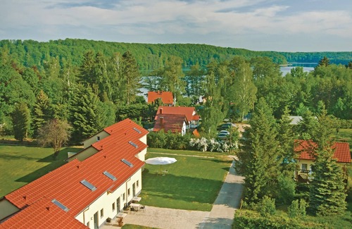 Pinnow House | Inviting 2-Bedroom Accommodation in Scenic Pinnow