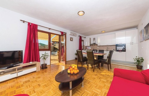 Primorski Dolac House | Pet-Friendly 2 Bedroom Getaway in Primorski Dolac