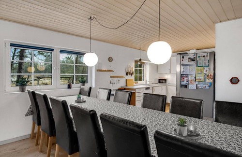 Kongsmark House | Experience a Relaxing Getaway with Pool and Spa Amenities