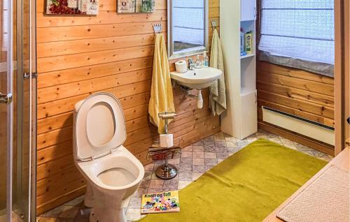 Vikna House | Inviting Home in Rrvik: Pet and Child Friendly Stay