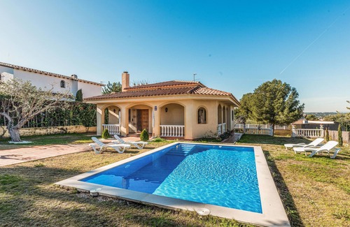 El Roc de Sant Gaieta House | Inviting Family Vacation Home with Pool and Ocean Views