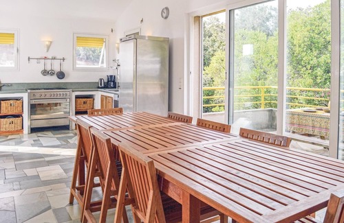 San-Giuliano House | Family Retreat: 4-Bedroom Stay with Oceanfront Views