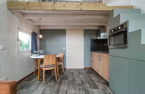 Sint-Annaland House | Cozy 1 Bedroom Retreat with Ocean Views in Sint-Annaland