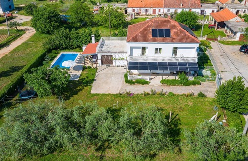 Skabrnja House | Comfortable 5 Bedroom Accommodation in Skabrnja