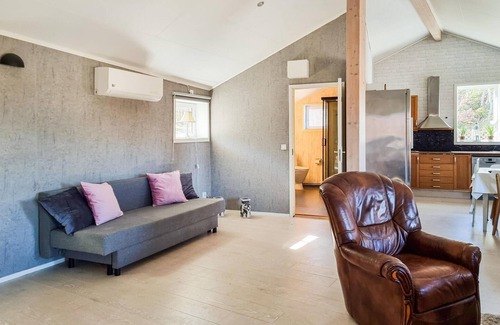 Skaerhamn House | Comfortable 2-Bedroom Retreat with Ocean Views in Skärhamn