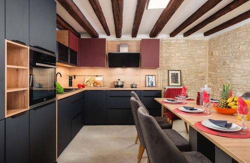 Jursici House | Exceptional 5 Bedroom Retreat in Skicini with Spa & Pool
