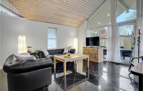 Store Kongsmark House | Inviting Home in Slagelse with Kitchen & Pet-Friendly Perks