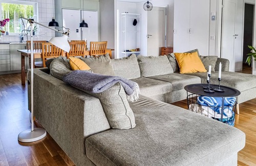 Smedjebacken Municipality House | Accessible Vacation Home with Spectacular Barken Lake Views