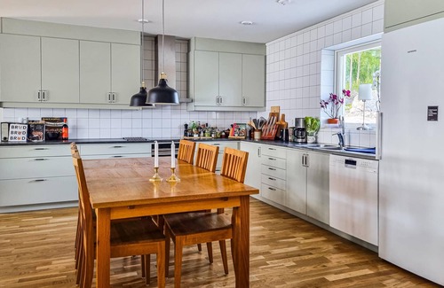 Smedjebacken Municipality House | Accessible Vacation Home with Spectacular Barken Lake Views