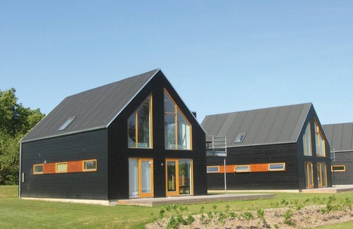 Stubbekobing House | Architect-Designed Cottage at Kongsnæs Feriecenter Awaits