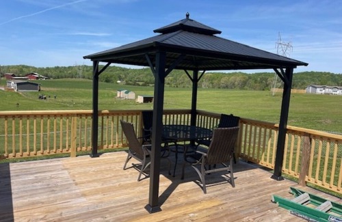 Sweetwater House | Perfect Family Retreat in a Peaceful Country Setting