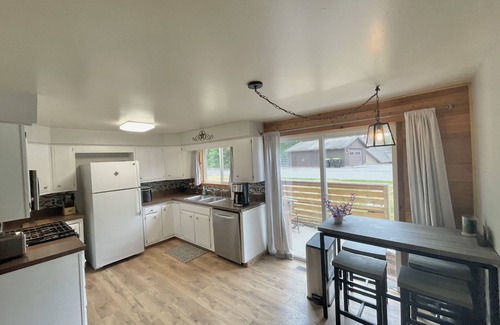 Lake Ann House | Charming Home in Lake Ann Village - Pet-Friendly Retreat!