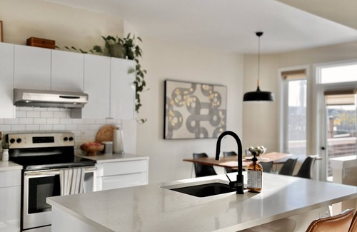 Fort Gary House | Comfortable Suburban Retreat for Families and Travelers