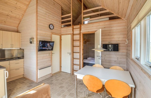 Thyboron House | Relaxing 2-Bedroom Getaway with Oceanfront Views in Thyborøn
