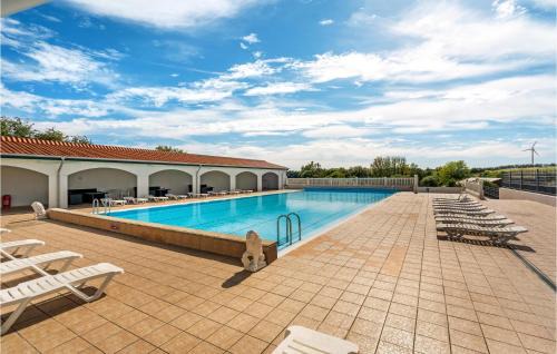 Tranekaer House | Inviting Home in Tranekr with Kitchen and Pool Access