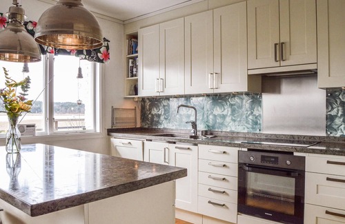 Trosa House | Cozy Cottage with Ocean View in Trosa - Pet Friendly Retreat