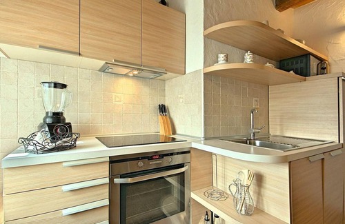 Vilanija House | Cozy 2 Bedroom Stay in Umag with Private Pool & Spa