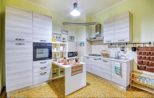 Villanova d'Albenga House | Experience Family-Friendly Comfort at Villanova Dalbenga
