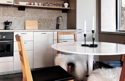Vallda House | Cozy Apartment in Prime Location with Ocean Views