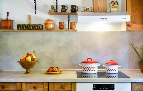 Gornji Kneginec House | Pet-Friendly Retreat in Varazdin Breg with Hot Tub