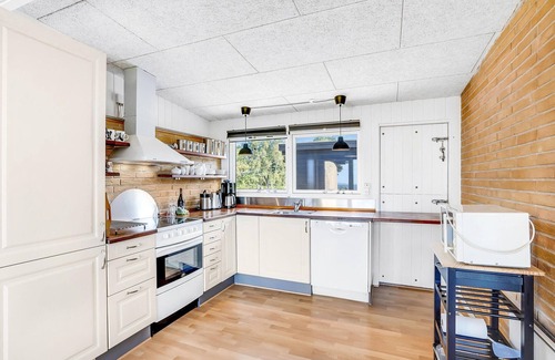 Amtoft House | Scenic Cottage with Fjord View and Spa Amenities