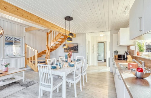 Wandlitz House | Relaxing 2-Bedroom Retreat with Lake Views in Zerpenschleuse