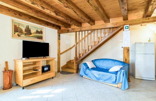Modrusani House | Welcoming Getaway in Zminj with Family-Friendly Amenities