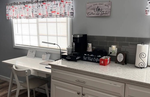 North Platte House | Inviting Home Minutes from I80 with Hot Tub & Breakfast