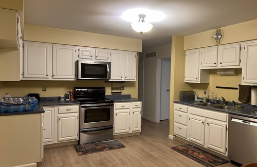 Oxford House | Inviting Retreat Minutes from Oxford and Miami University
