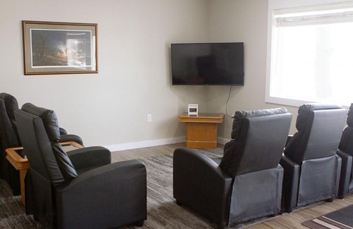 Au Gres House | Inviting Home on Lake Huron with Private Beach Access