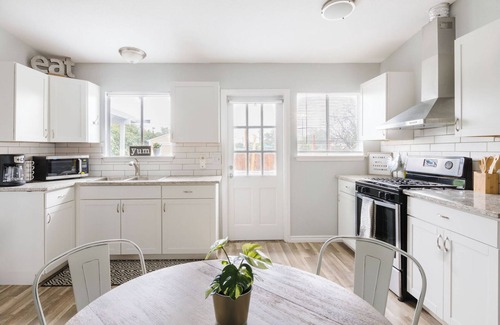 Southside House | Comfortable Retreat Near Randolph AFB and Local Attractions