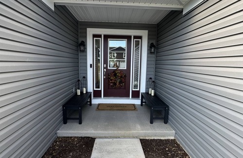 Bellefonte House | Cozy Home Near Penn State Univ with Lake View & Spa