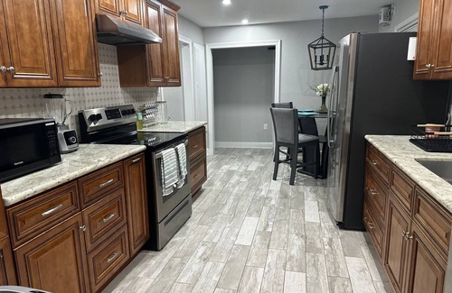 Southeast Houston House | Cozy home near Hobby airport!